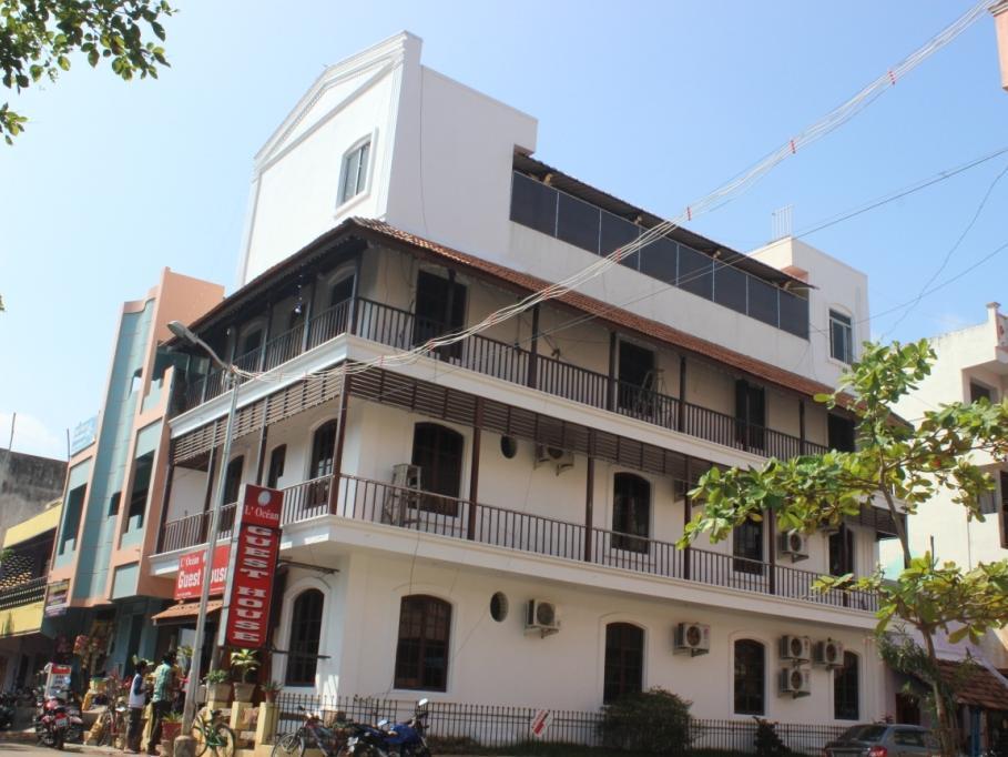 Hotel L'Ocean Puduccseri Kültér fotó
